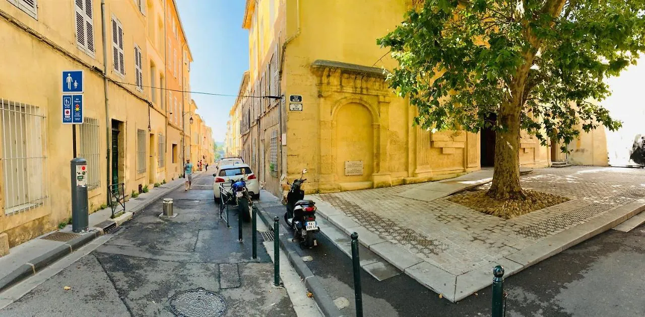 Zola Studio Aix-en-Provence 0*,